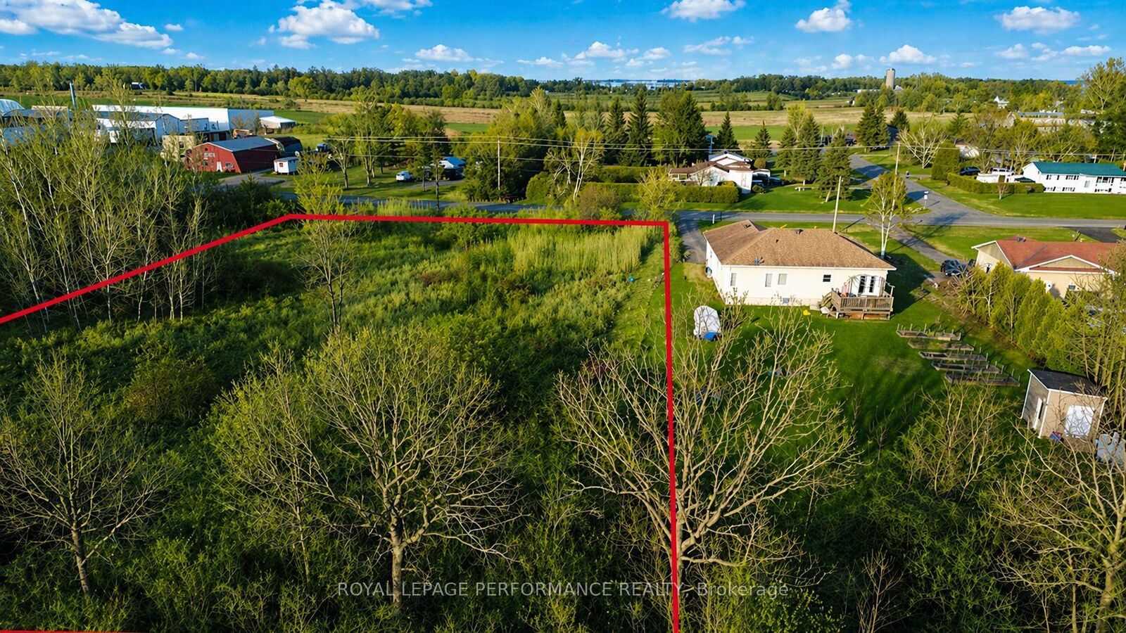 Property Photo: 6878 Richmond Road ON K0C 2E0