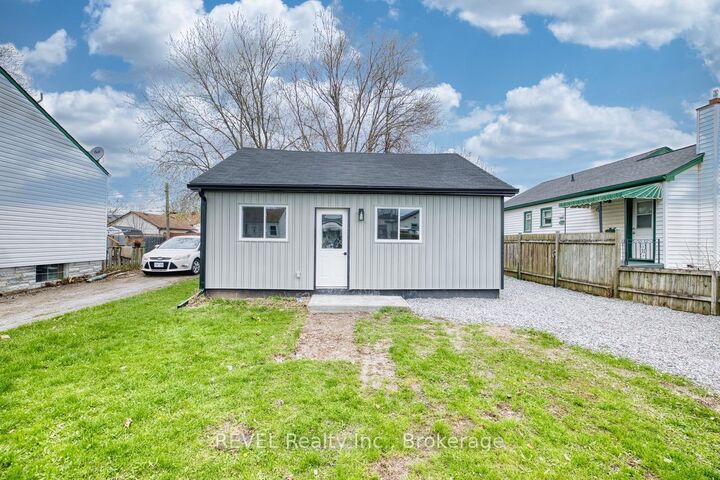 406 Hennepin Avenue — photo 1