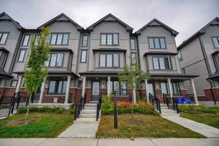 Photo de la propriété:  18 Jerome Way  ON L1C 3K2 