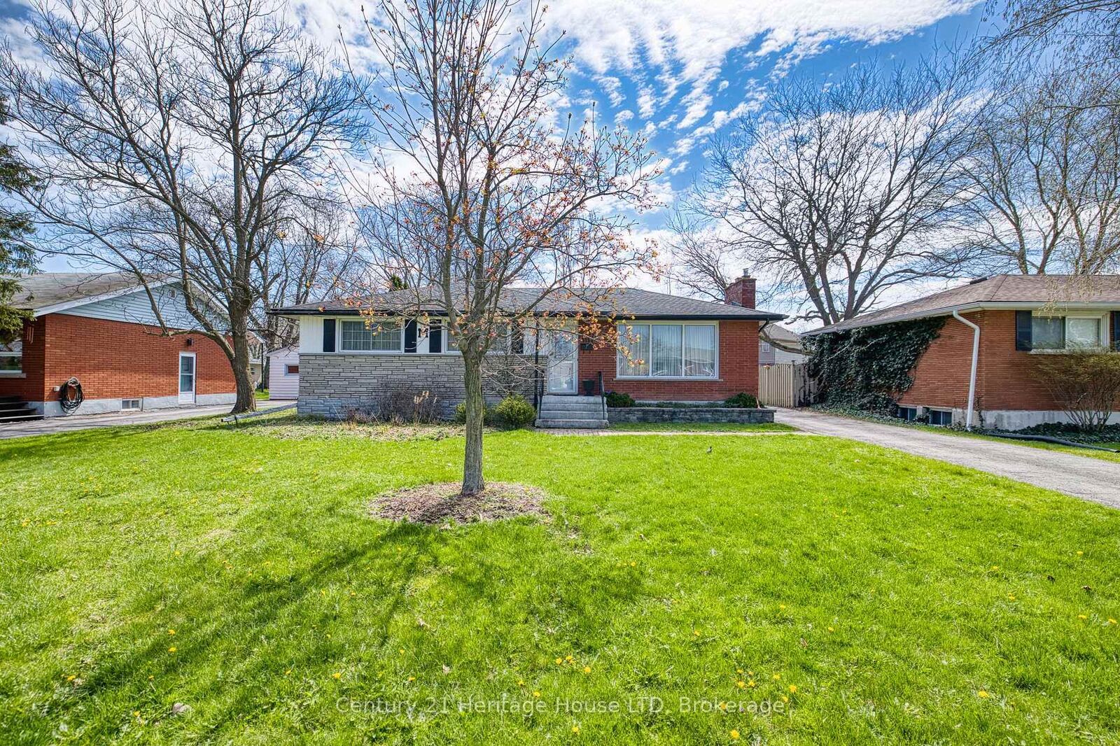 Property Photo:  4114 Campbell Avenue  ON L2G 6R4 