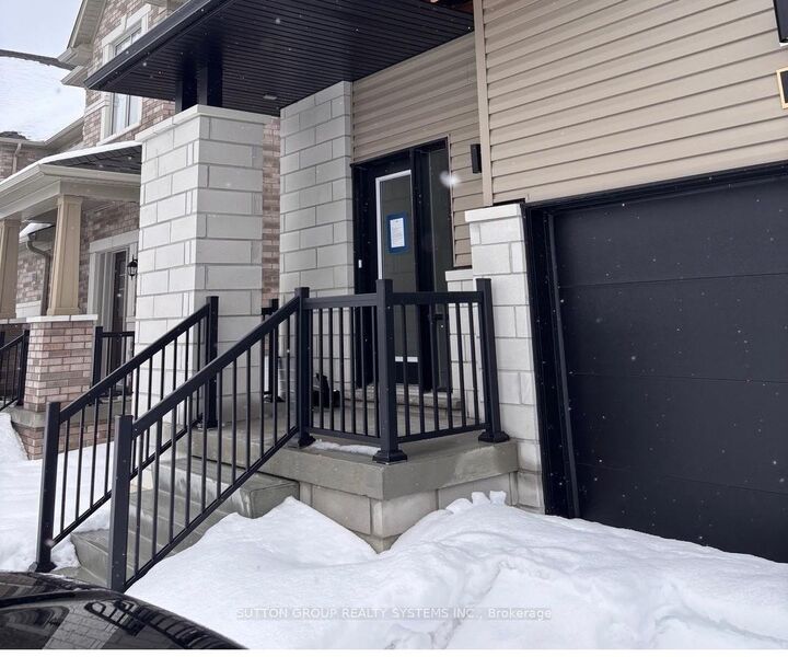 14 Federica Crescent — photo 1