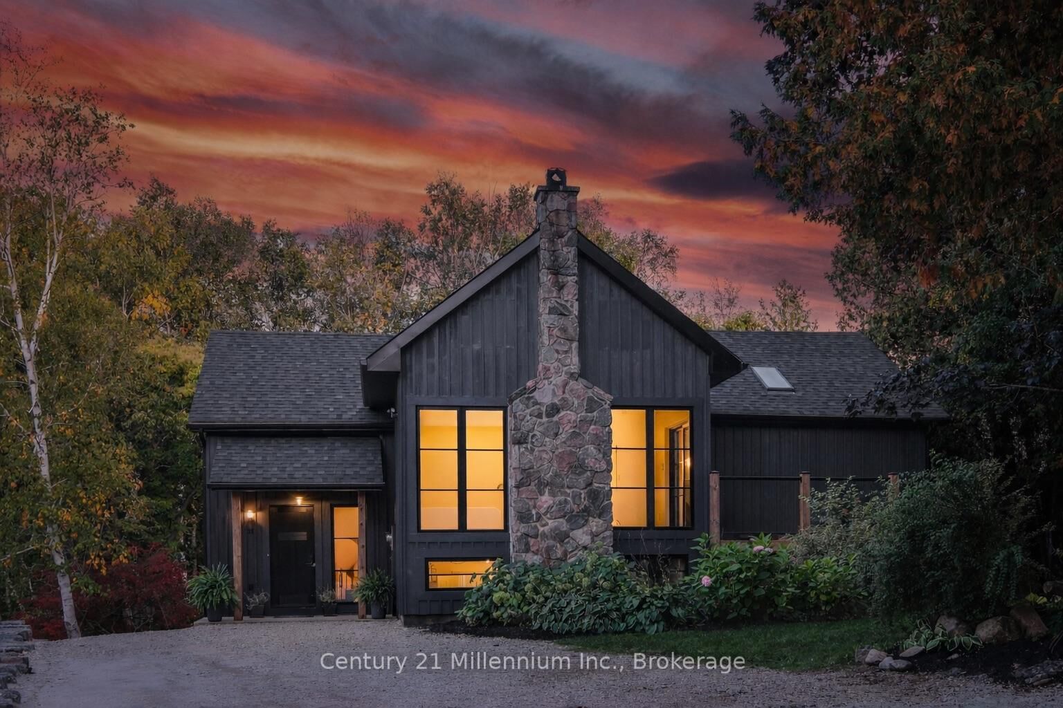 Property Photo:  33 Slalom Gate Road  ON L9Y 5A9 