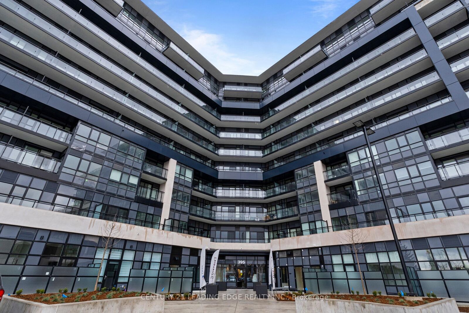 Property Photo:  395 Dundas Street W 614  ON L6M 5R8 