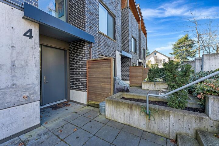 Property Photo: 991 McKenzie Ave #4 BC V8X 3G8