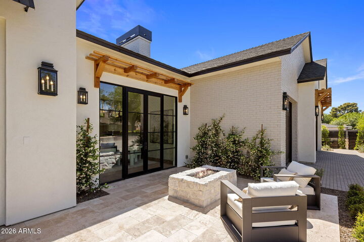 Property Photo:  5935 E Calle Tuberia --  AZ 85018 