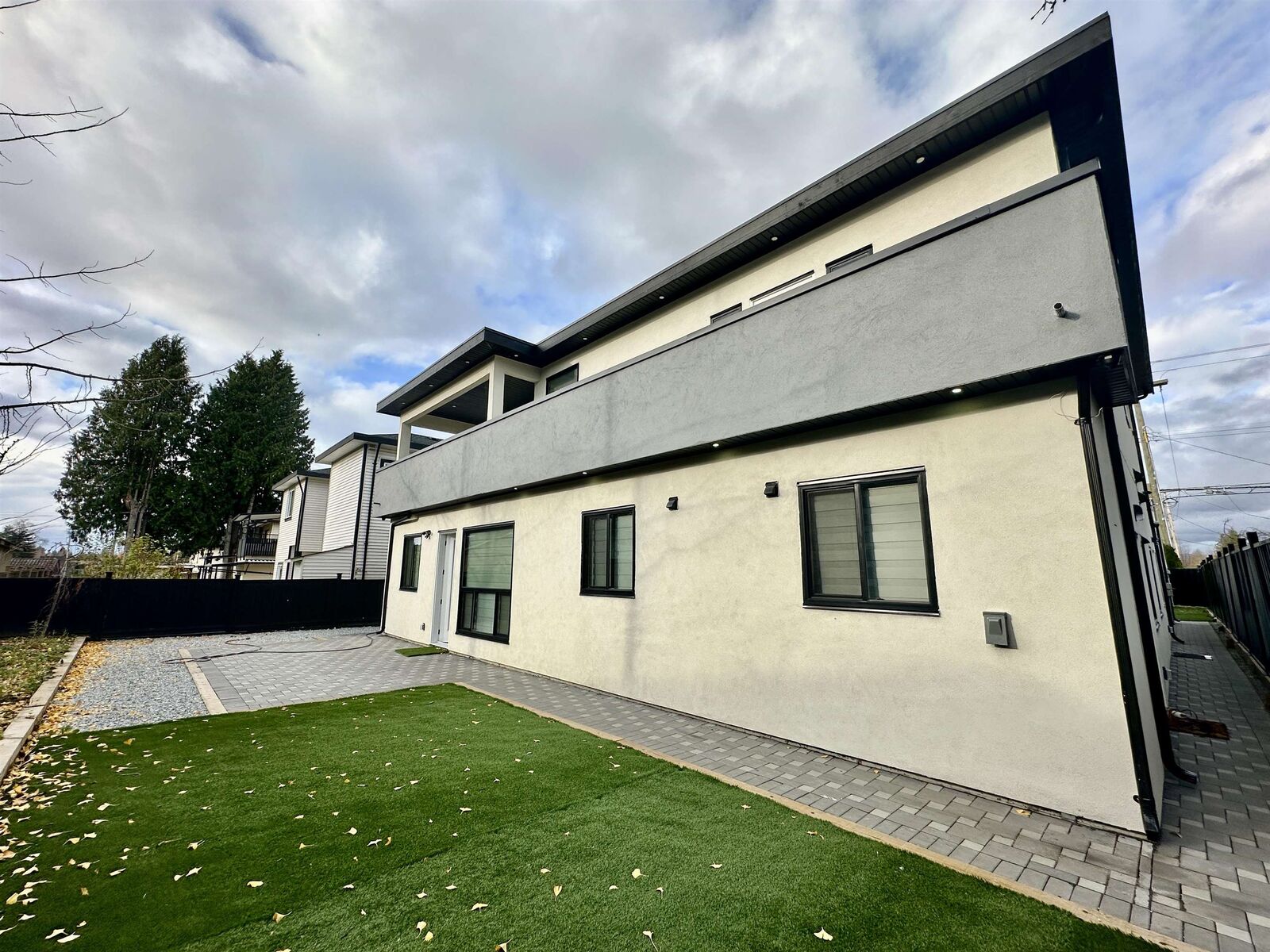 Property Photo: 12352 96 Avenue BC V3V 1W7