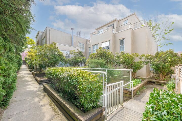 Property Photo: 3439 E 43rd Avenue D BC V5R 5X9
