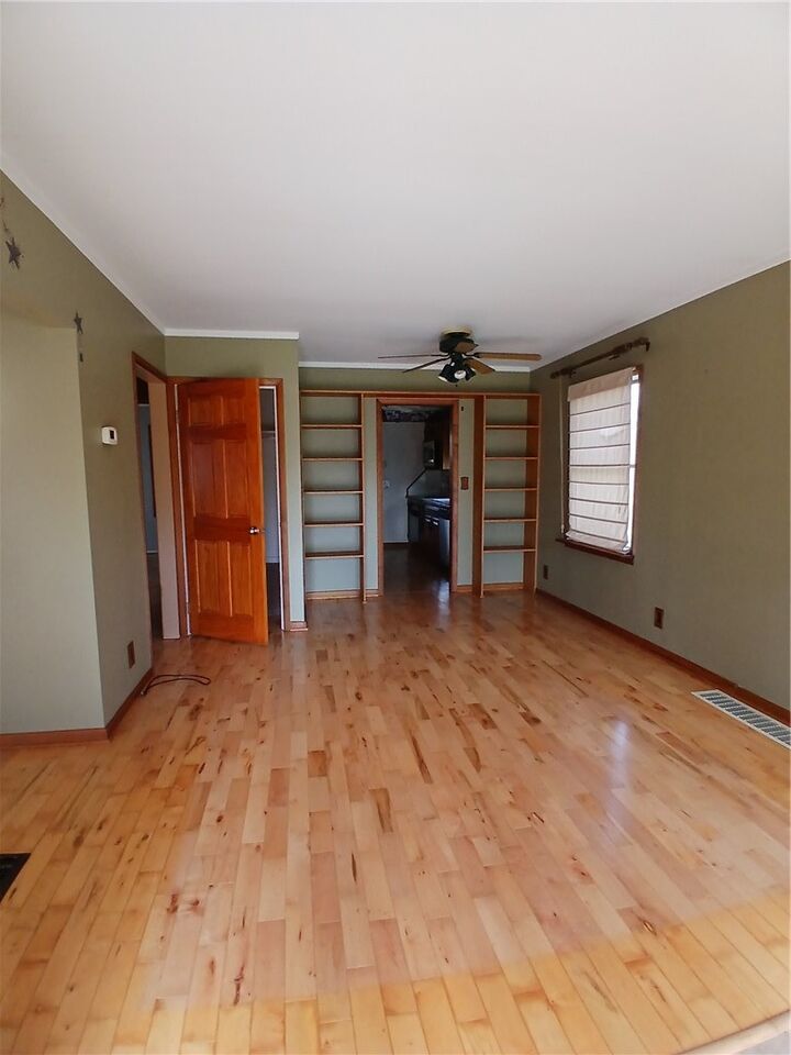 Property Photo:  3 Bower Pl  NY 14830 