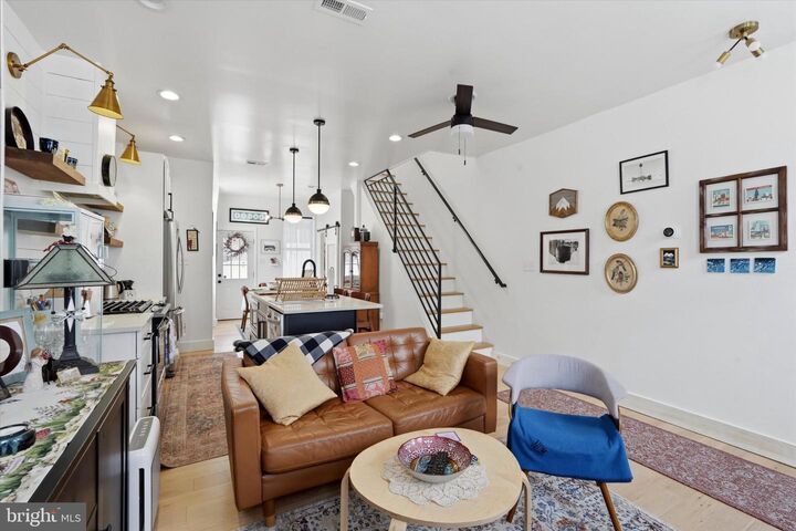 Property Photo:  1582 E Hewson Street  PA 19125 