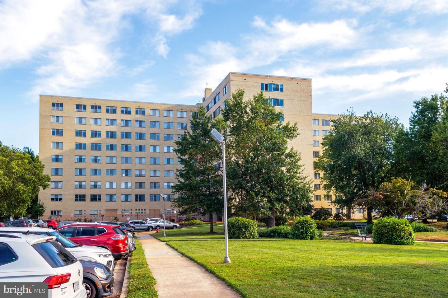 Property Photo:  6631 Wakefield Drive 106  VA 22307 