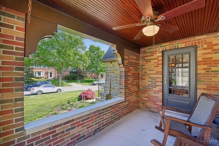 Property Photo:  1549 Wittlou Avenue  OH 45224 