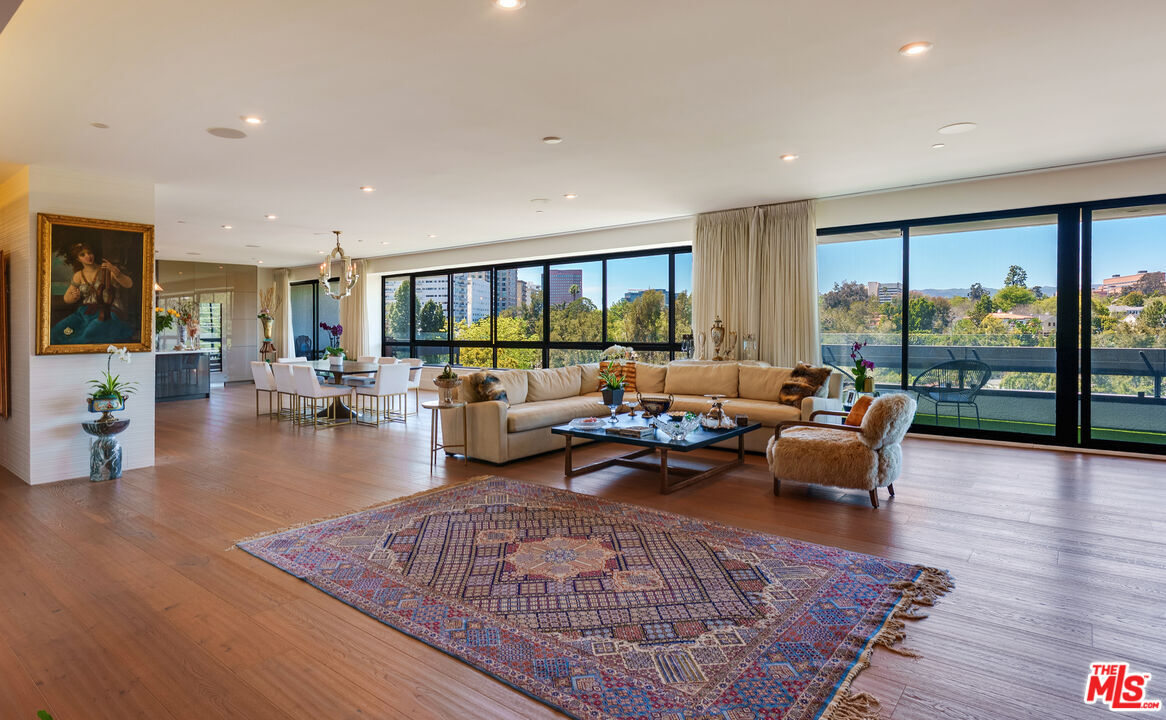 Property Photo:  10551 Wilshire  CA 90024 