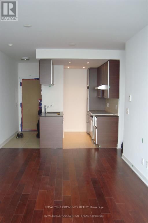 Property Photo: 1 Market Street East 2306 ON M5E 0A2