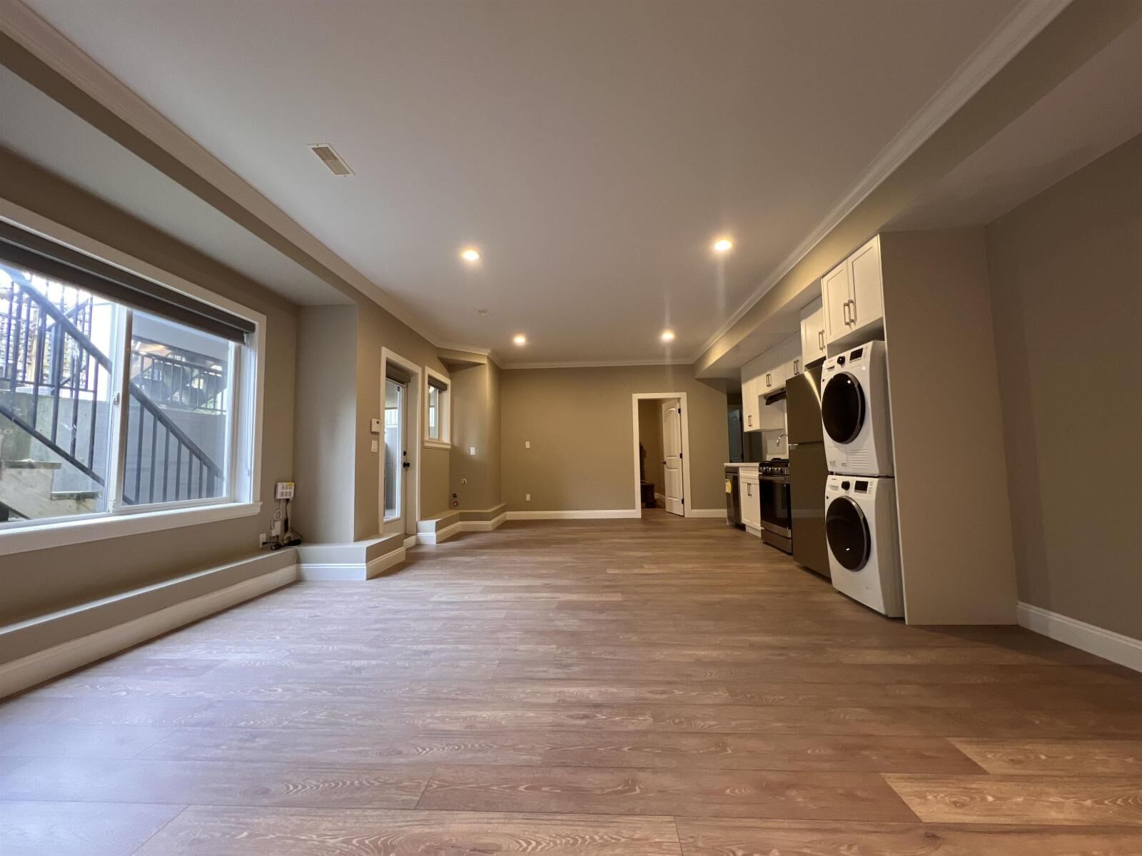 Property Photo:  
