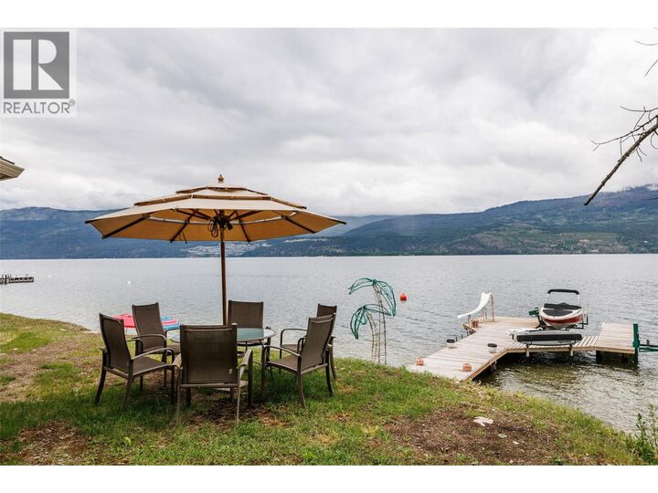 Property Photo: 17824 Juniper Cove Road BC V4V 1B8