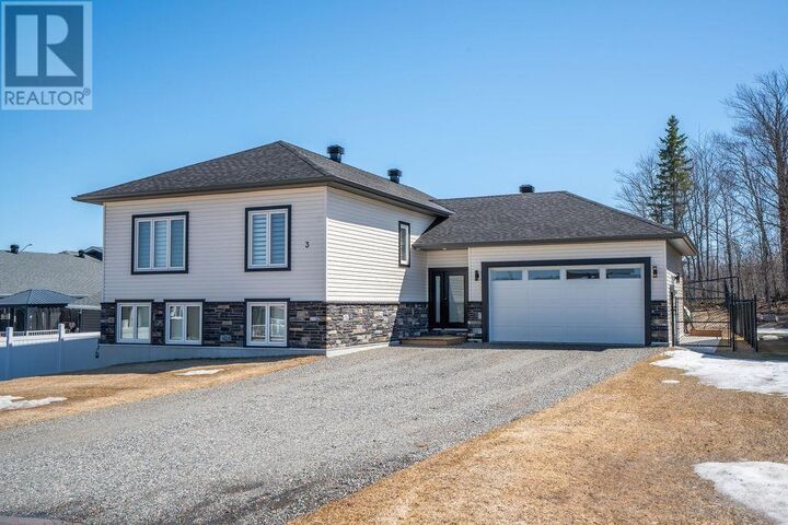 Photo de la propriété:  3 Memorial Dr  ON P6B 0G2 