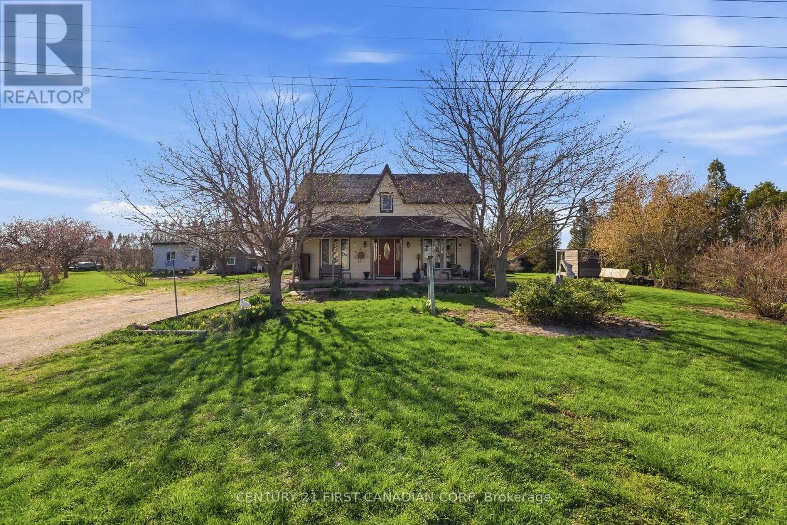 Photo de la propriété:  73309 Bluewater Highway  ON N0M 2T0 