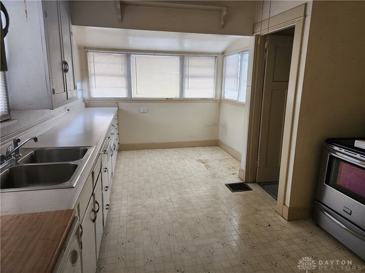 Property Photo:  3016 Wayland Avenue  OH 45420 