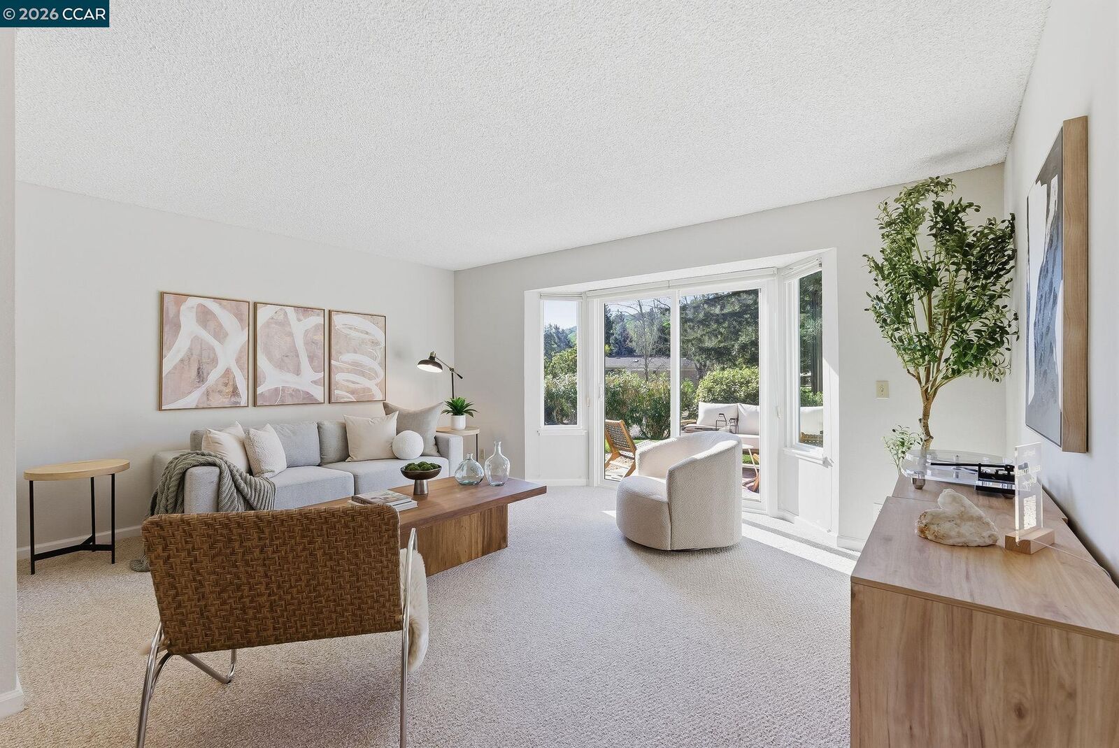 Property Photo:  2624 Ptarmigan Dr 2  CA 94595 