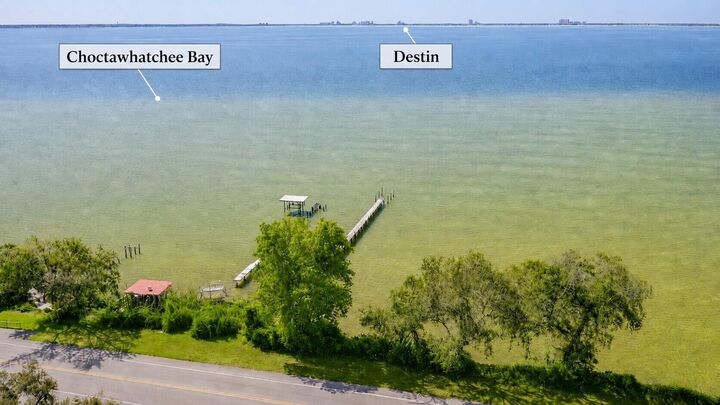 Property Photo:  328 Chippewa Drive  FL 32578 