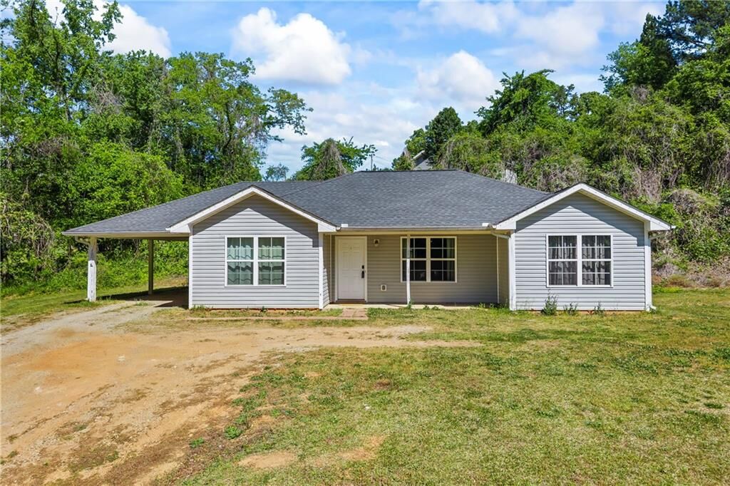 Property Photo: 284 Moss Road GA 30534