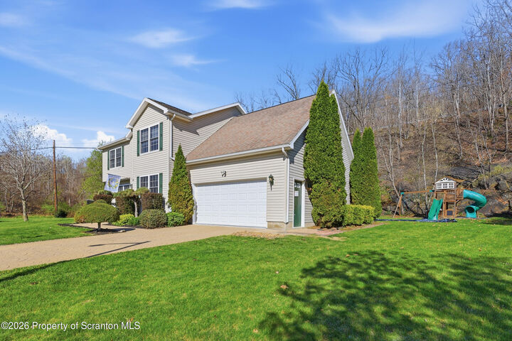 Property Photo:  200 Raymond Drive  PA 18433 