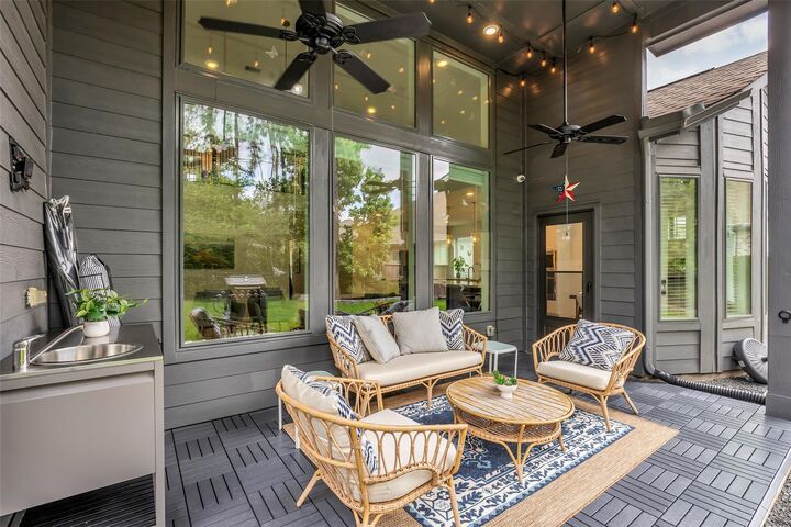 Property Photo:  2915 Oakcrest Meadow Court  TX 77385 