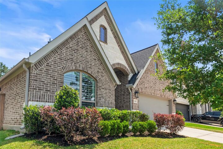 Property Photo:  242 Crest Sights Drive  TX 77316 