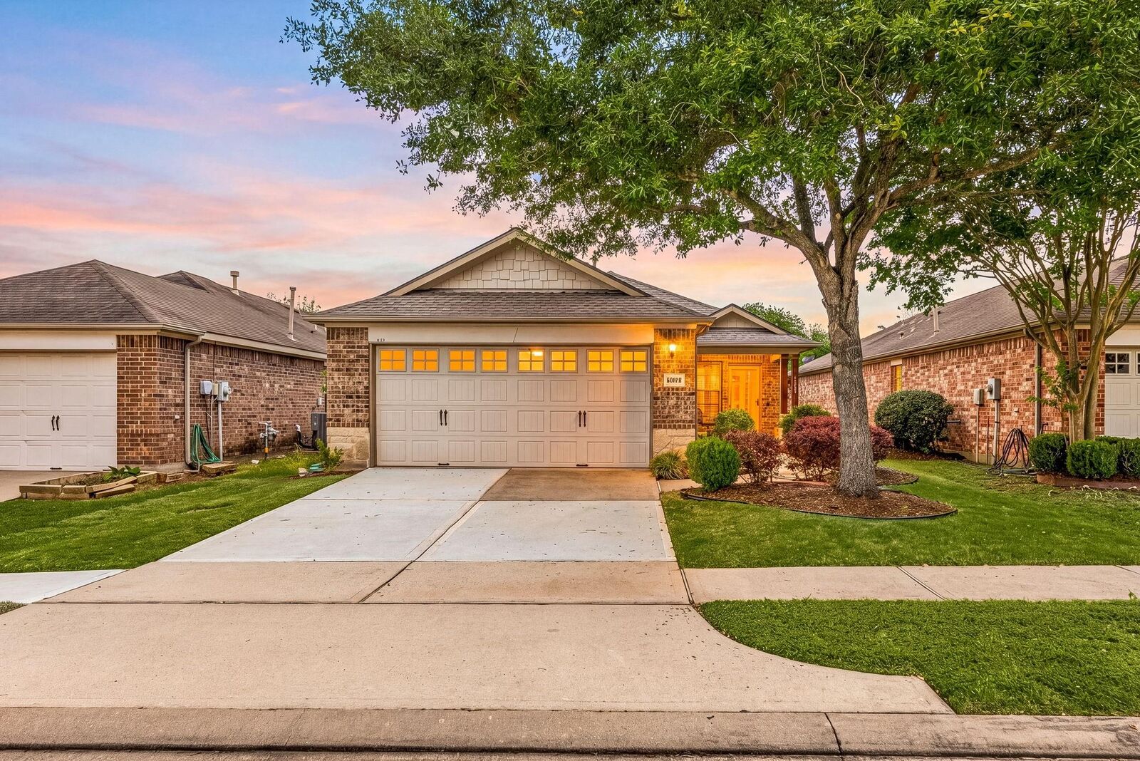 Property Photo:  1031 Oleander Way  TX 77469 