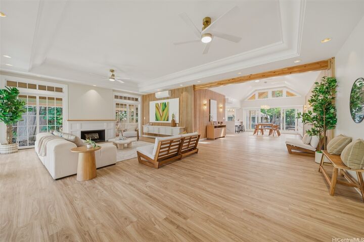 Property Photo:  814 Kealaolu Avenue  HI 96816 