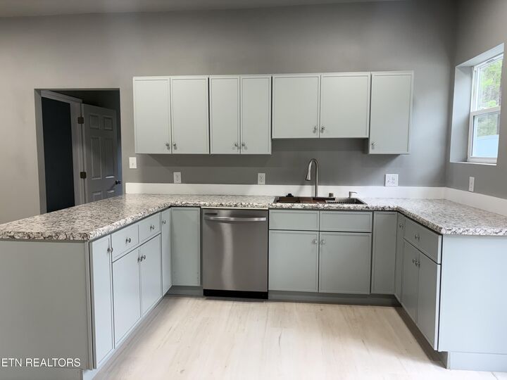 Property Photo:  415 Woody Ave 415  TN 37748 