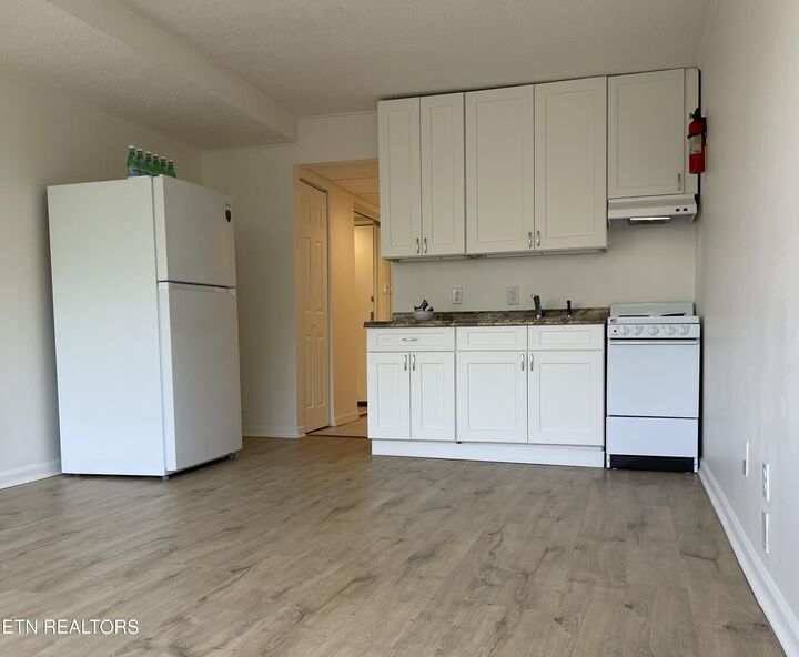 Property Photo:  1700 Clinch Ave 510  TN 37916 