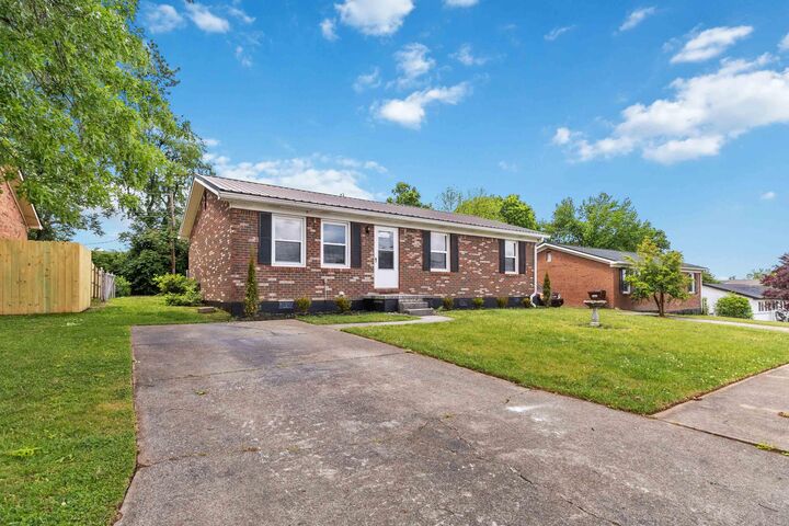 Property Photo:  708 Cimarron Road  KY 40475 