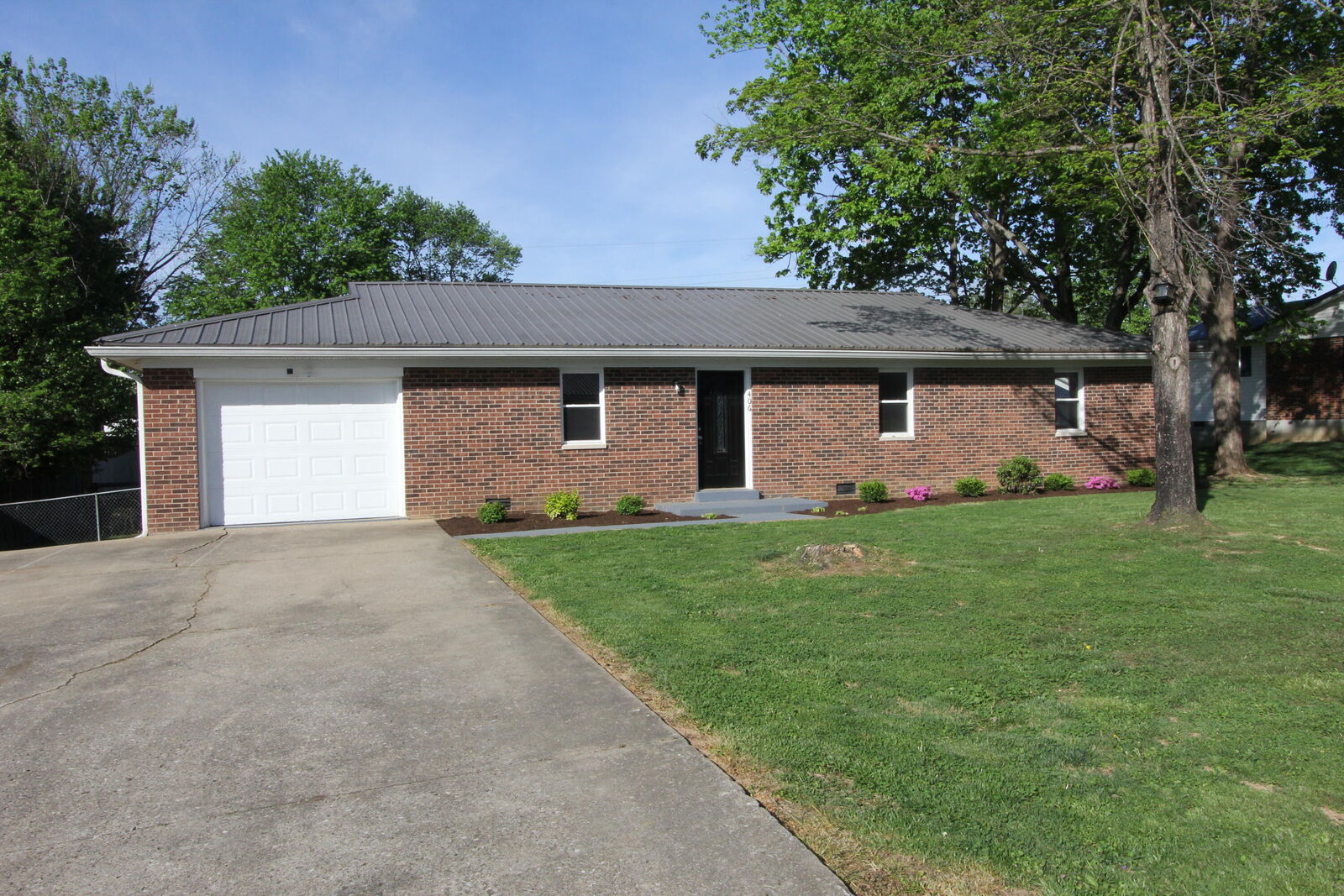 Property Photo: 406 Sunset Drive KY 40342
