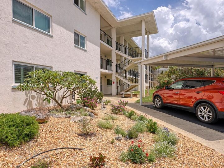 Property Photo: 708 Tamiami Trail S 105 FL 34285