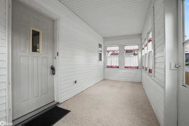 Property Photo:  1208 S 15th Street  IA 52601 
