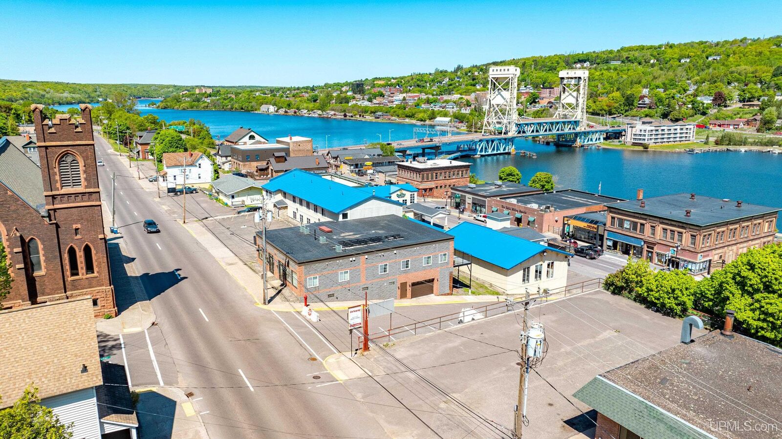 Property Photo:  208 E Montezuma Avenue  MI 49931 