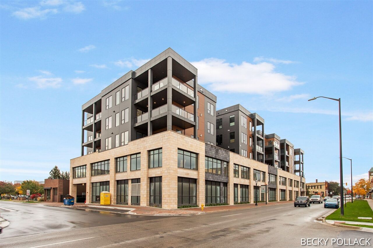 Property Photo: 159 S River Avenue 303 MI 49423