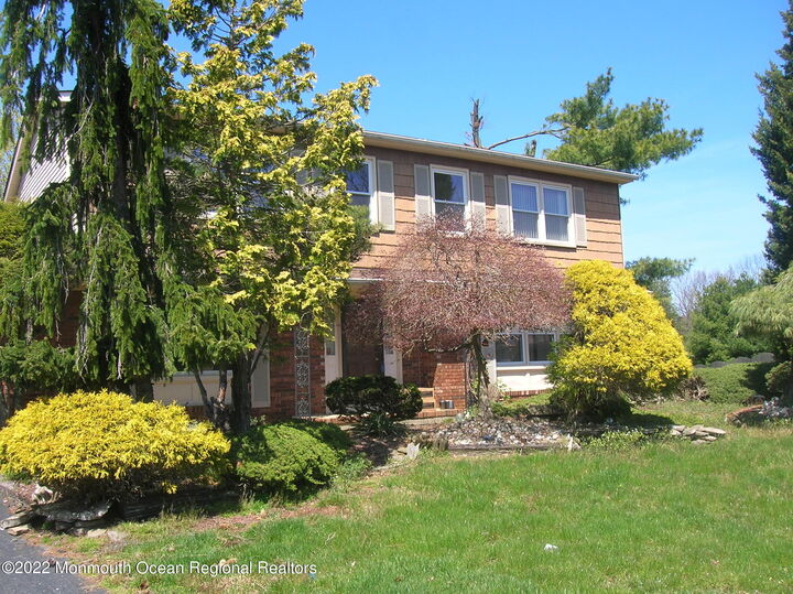 Property Photo:  15 Cardinal Court  NJ 07746 