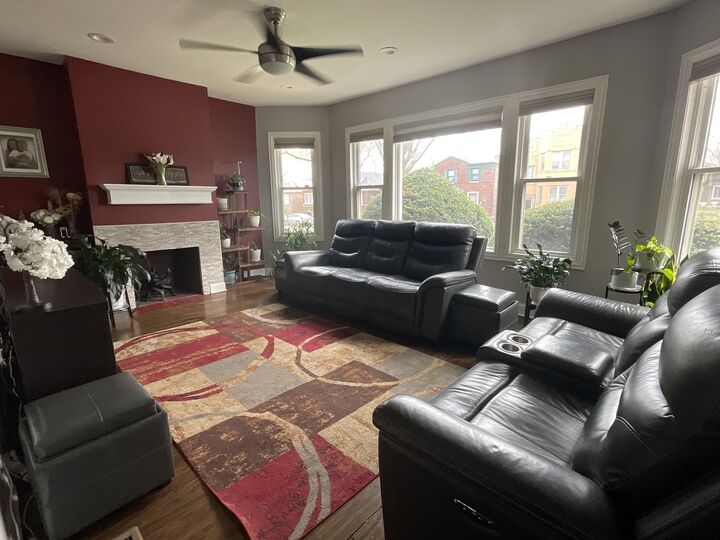 Property Photo:  