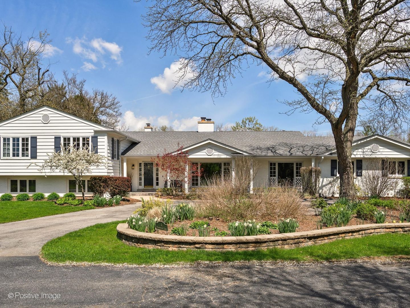 Property Photo:  4 Henneberry Lane  IL 60029 