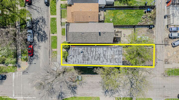 Property Photo: 856 N Lawndale Avenue IL 60651