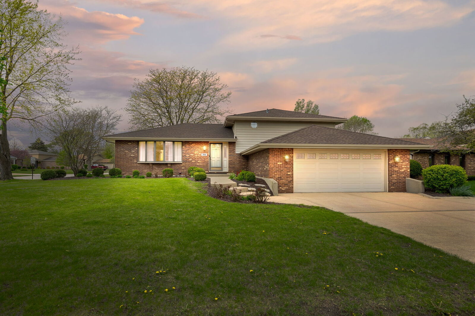 Property Photo:  301 Greenfield Road  IL 60404 