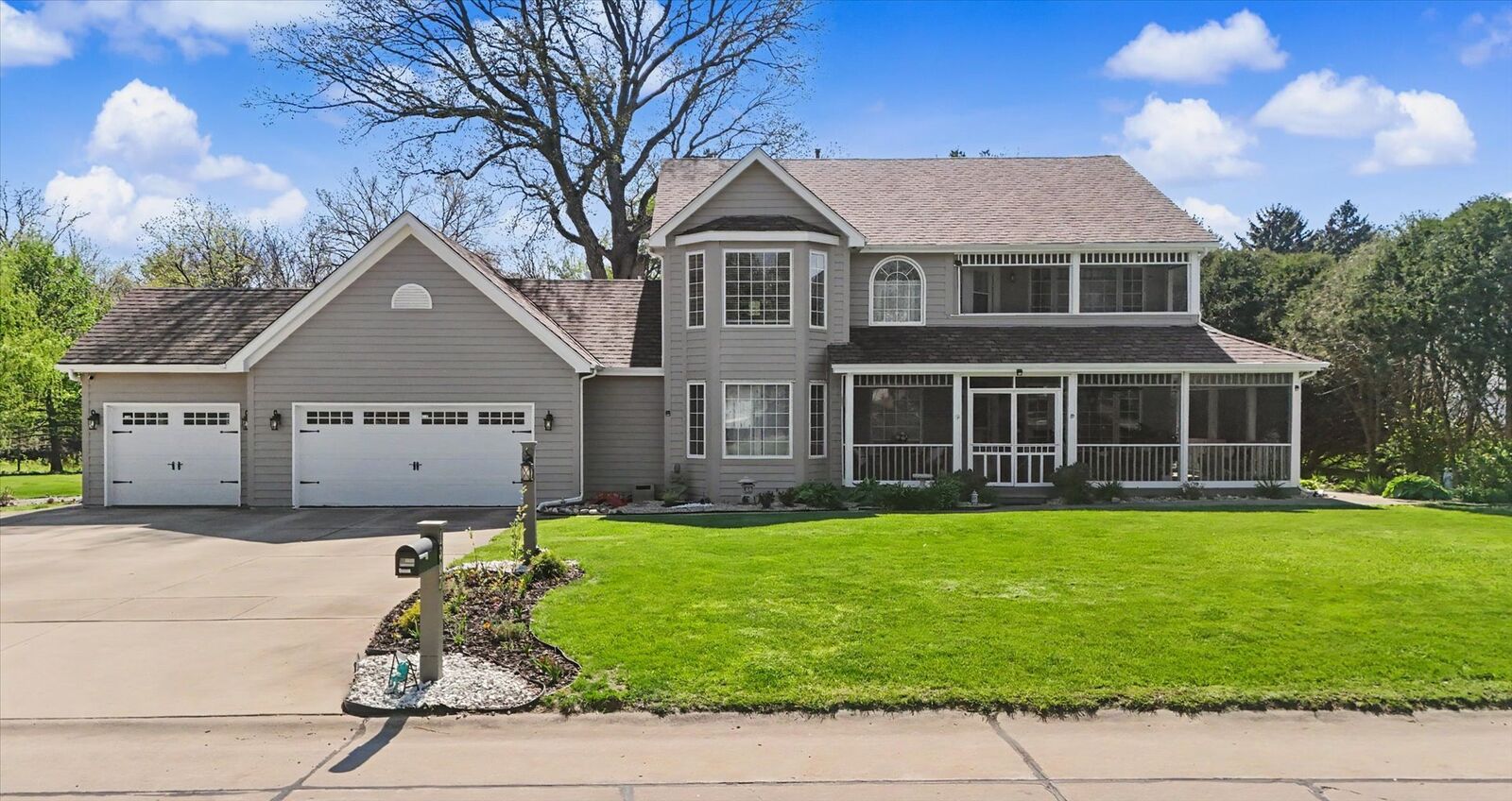 Property Photo:  1307 Cross Creek Road  IL 61853 