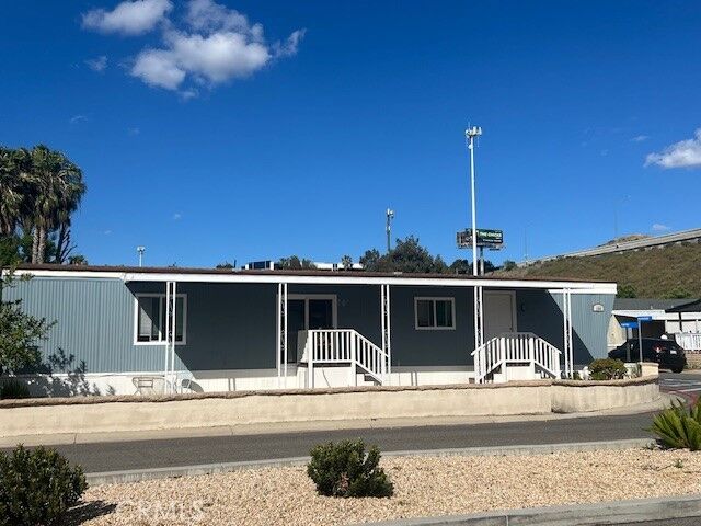 Property Photo: 4901 Green River Rd 104 CA 92878