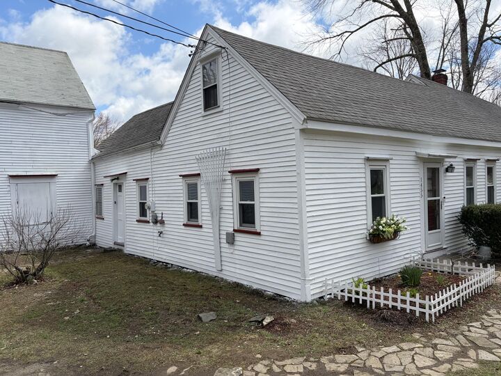 Property Photo:  1455 Washington Road  ME 04572 