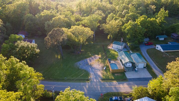 Property Photo: 601 Pumpkin Ridge Rd TN 37058