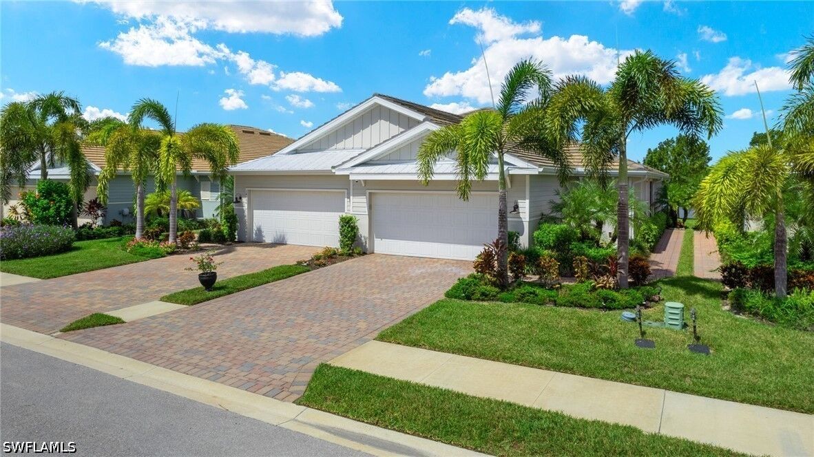Property Photo:  14680 Edgewater Circle  FL 34114 