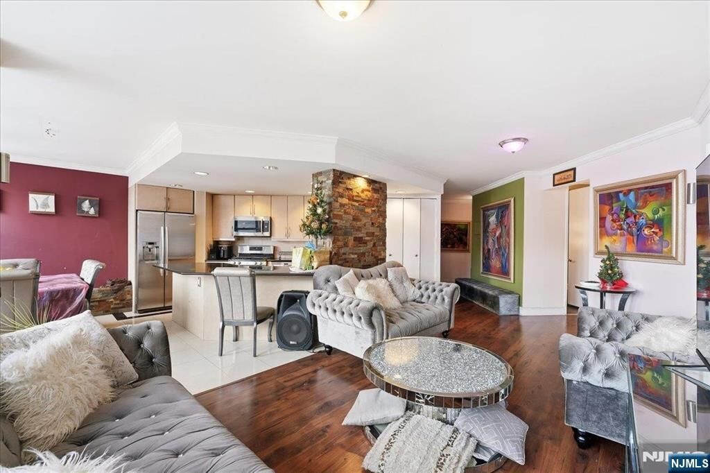 Property Photo:  7004 Boulevard East 8C  NJ 07093 