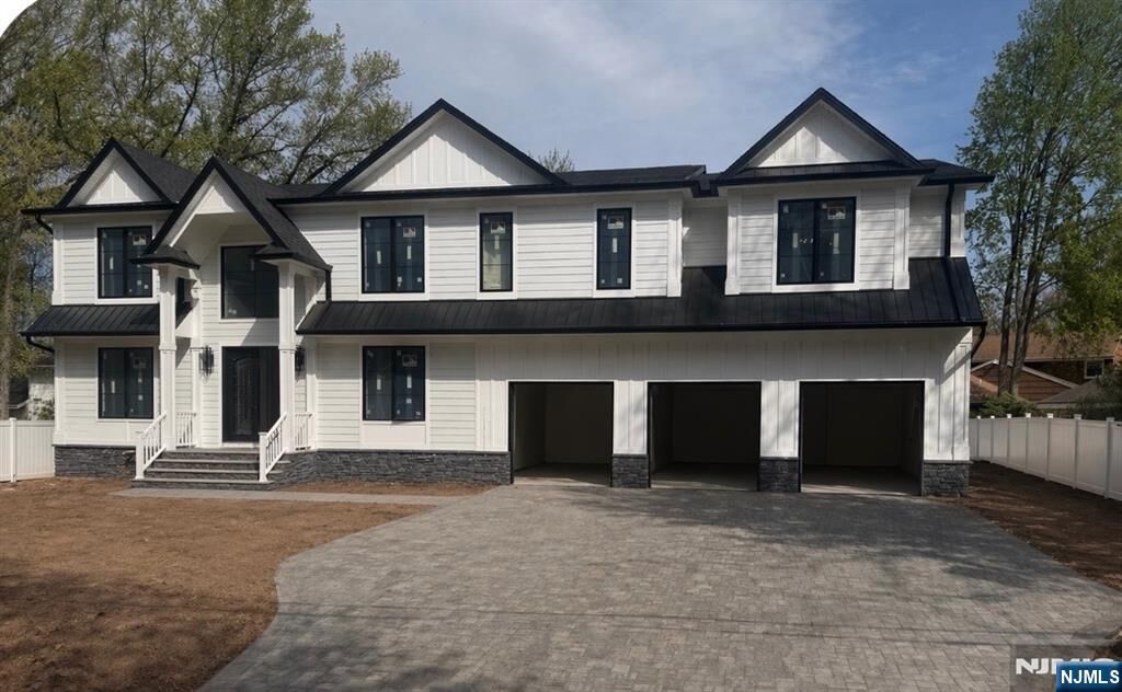 Property Photo:  532 Hobart Road  NJ 07652 